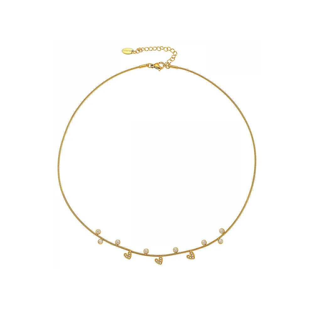 A close-up of the elegant Eclat choker necklace in 18k gold plate.