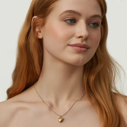 18K Gold Heart Pendant Necklace