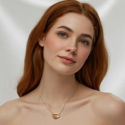 Model wearing the Glambodycandy Eternity Link 18k gold plated carabiner necklace, a trendy piece of modern jewelry