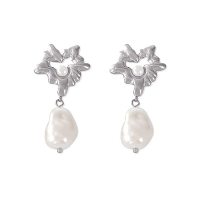 hepburn-heart-pearl-drop-earrings-silver-white-background.webp